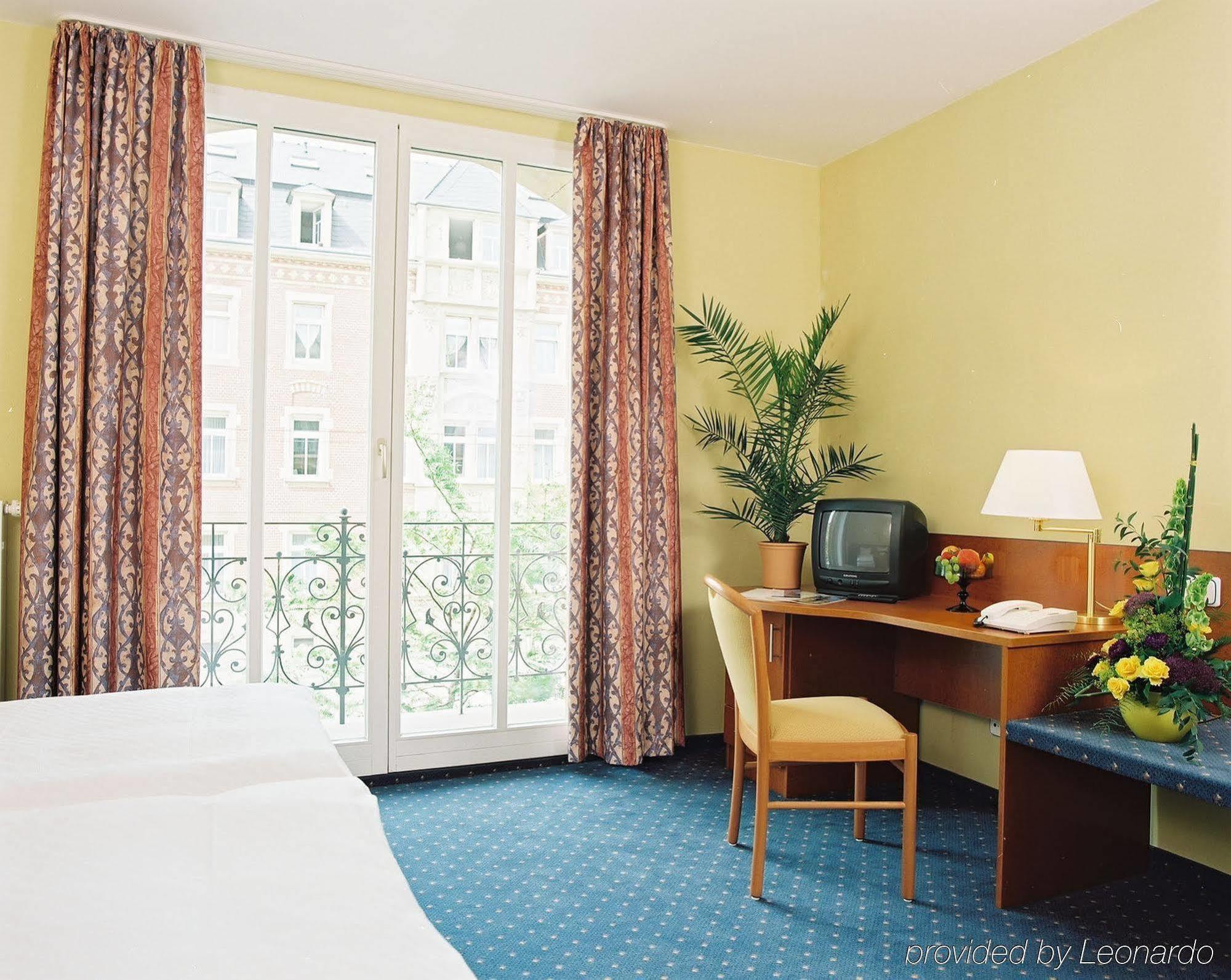 Hotel Amadeus Dresden Neustadt Szoba fotó